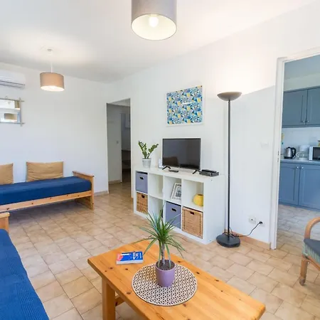 L'auguiere Ouest, Maisonnette Au Coeur Du Vignoble Proche De La Et Des Sentiers Cotiers イエール