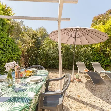 L'auguiere Ouest, Maisonnette Au Coeur Du Vignoble Proche De La Et Des Sentiers Cotiers イエール