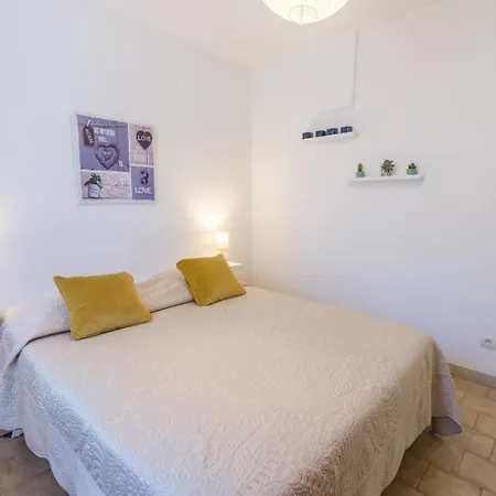 別荘 L'auguiere Ouest, Maisonnette Au Coeur Du Vignoble Proche De La Et Des Sentiers Cotiers *