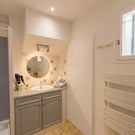 別荘 L'auguiere Ouest, Maisonnette Au Coeur Du Vignoble Proche De La Et Des Sentiers Cotiers *