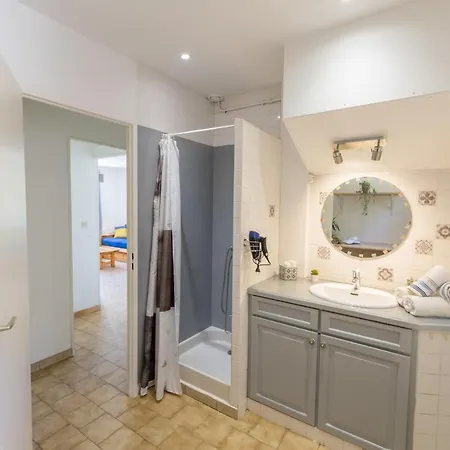 L'auguiere Ouest, Maisonnette Au Coeur Du Vignoble Proche De La Et Des Sentiers Cotiers 別荘