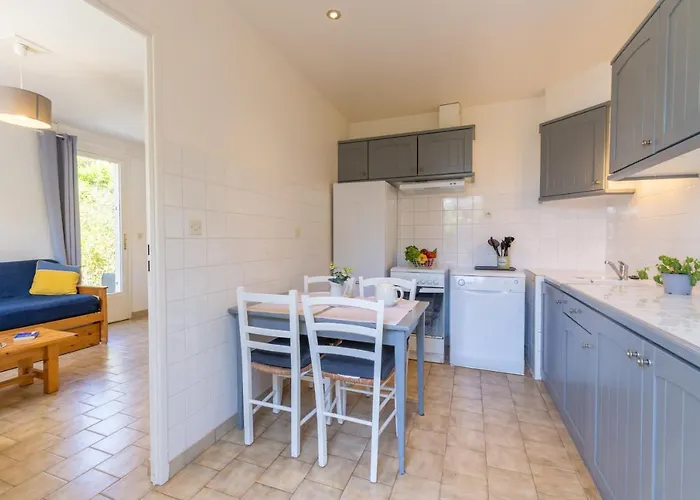 L'auguiere Ouest, Maisonnette Au Coeur Du Vignoble Proche De La Et Des Sentiers Cotiers بيت للعطل *